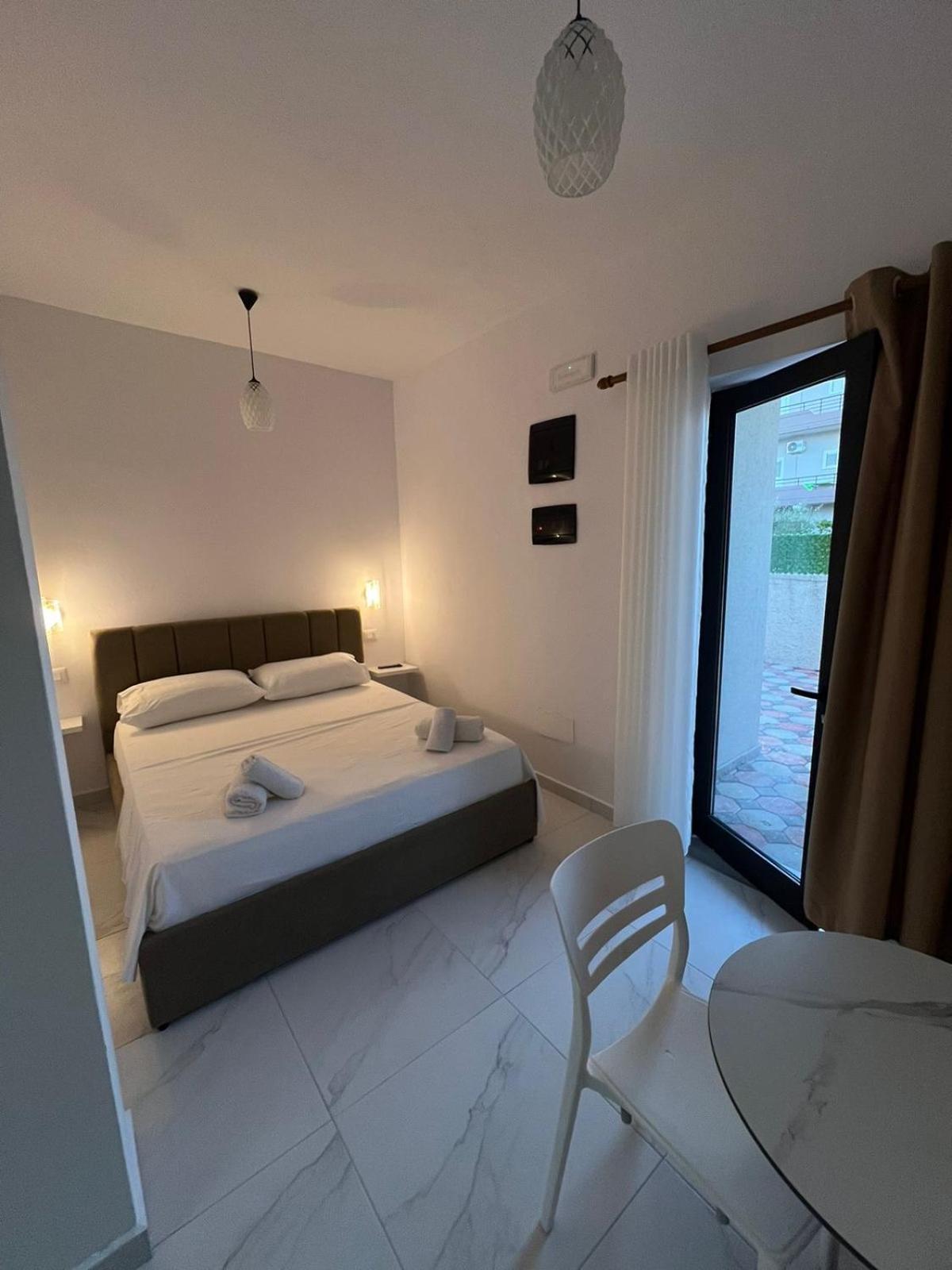 VlorëDangolli House公寓 外观 照片