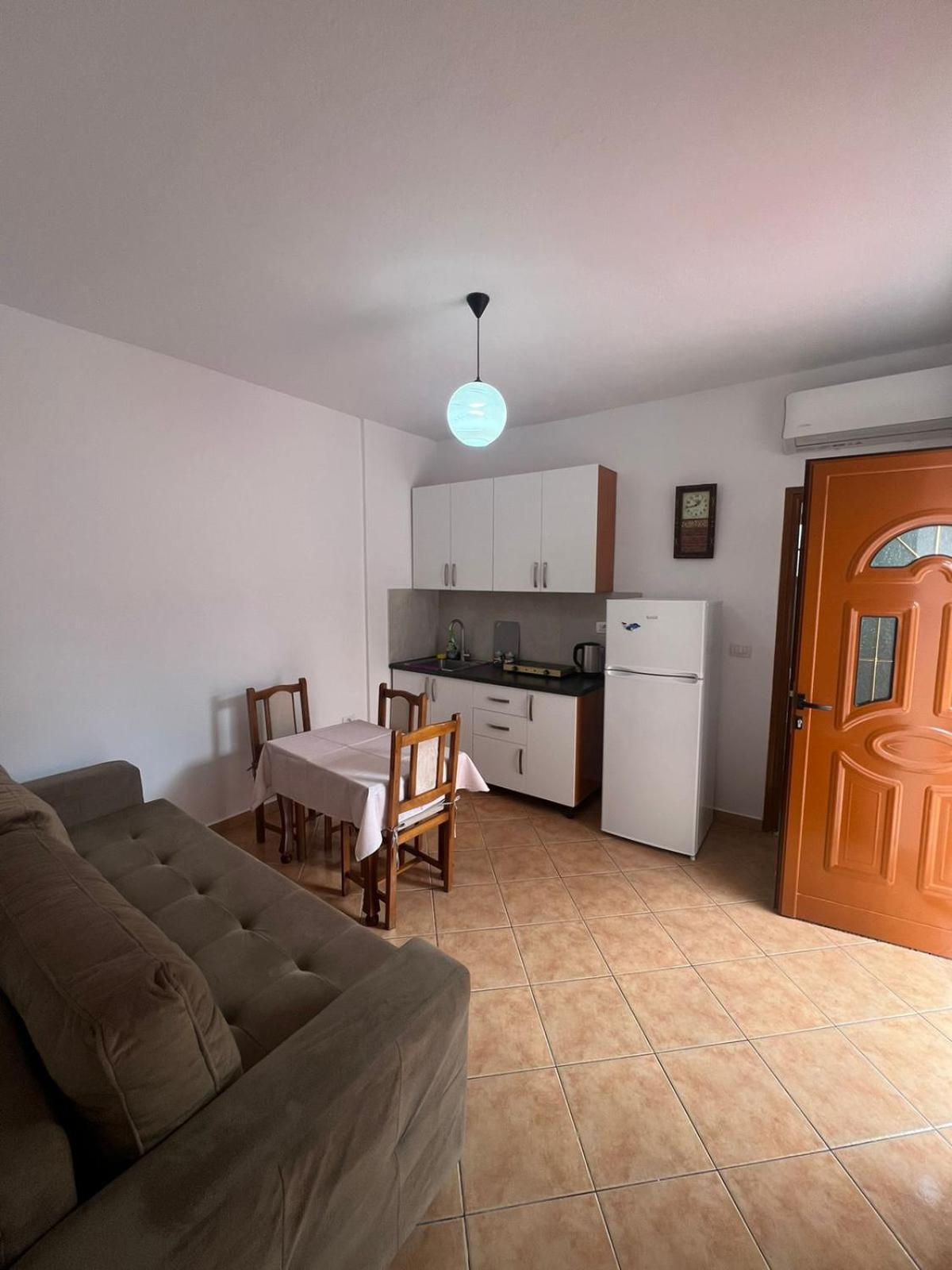 VlorëDangolli House公寓 外观 照片
